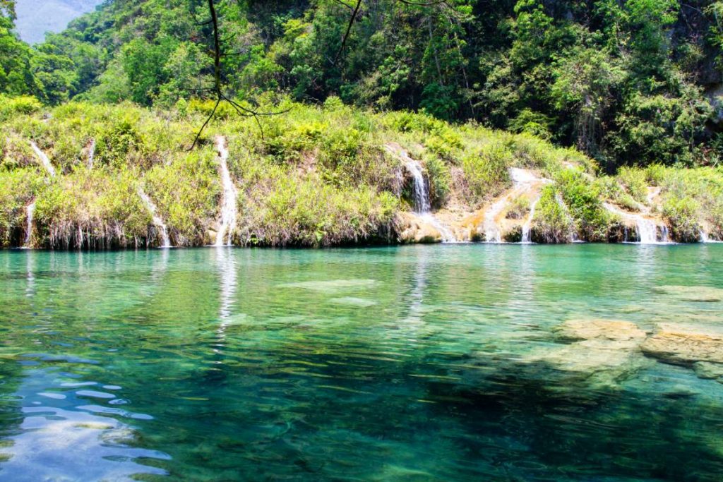 Hoe kom je van Antigua naar Lanquín, Guatemala?