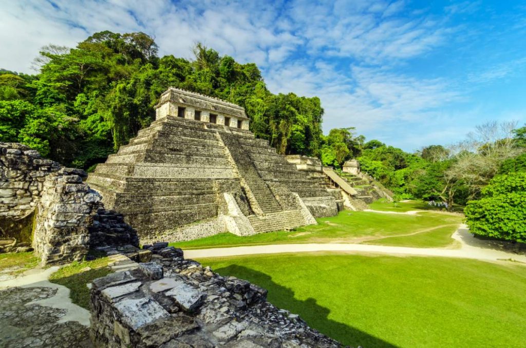 Flores naar Palenque