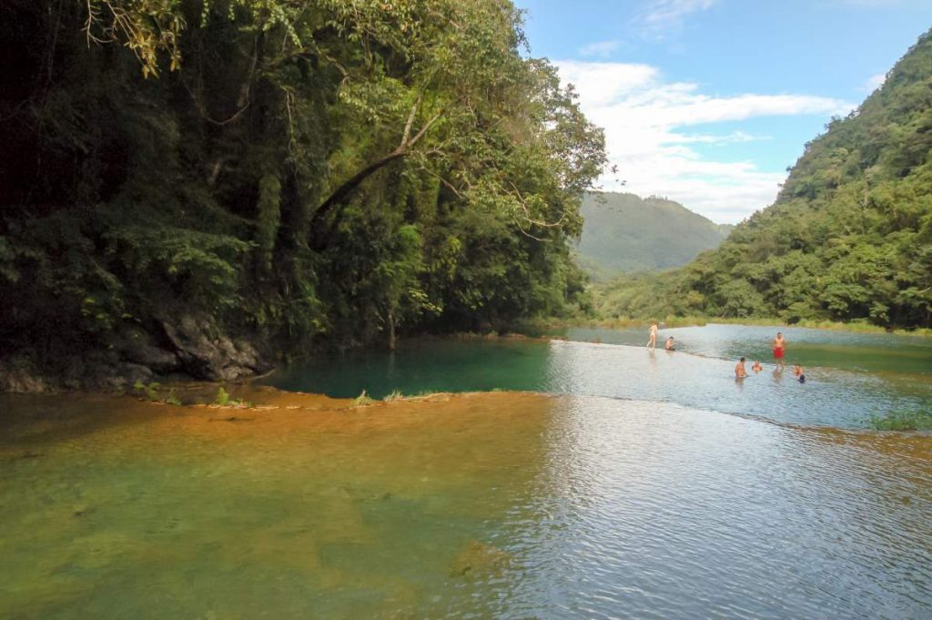 Wie kommt man von Flores nach Lanquín, Guatemala?