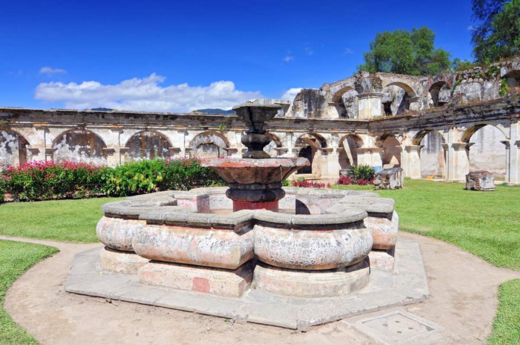 How to get from Lanquín to Antigua Guatemala