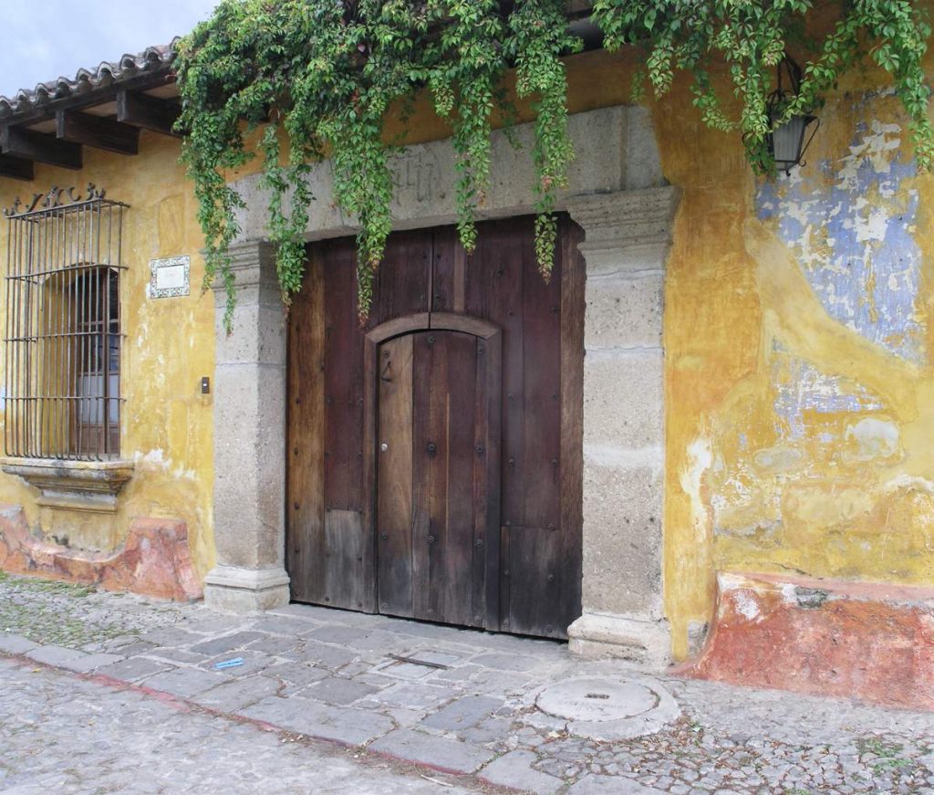 Lanquín nach Antigua