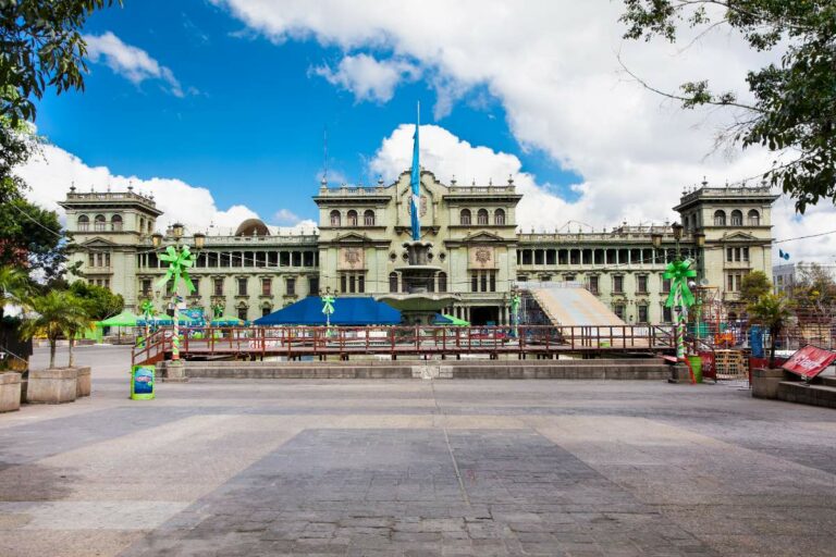 Comment se rendre de Monterrico à Guatemala City, Guatemala